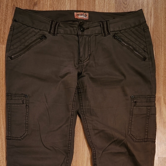 Mudd Cargo Stretch Skinny Straight Leg Khaki Pants Brown 9 - Picture 2 of 8
